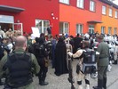 Aufstellen für die Parade: Erst Imperiale, dann Stormtroopers, dann Rebellen, dann Jedis, dann andere Genres.